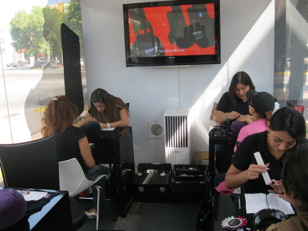 Apa Vip Vitrina M�vil Vers�til en Guadalajara Lacquer Pro Televisa